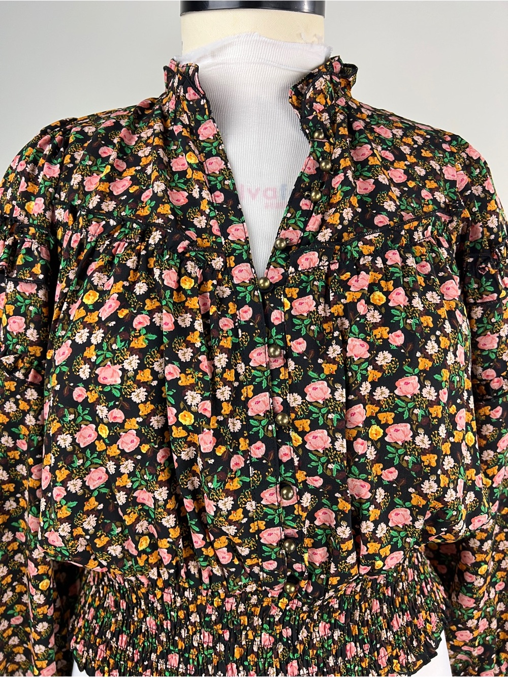 💚 3793. Floral Smocked Waist Ruffle Blouse - Black/Pink - Picture 4 of 8
